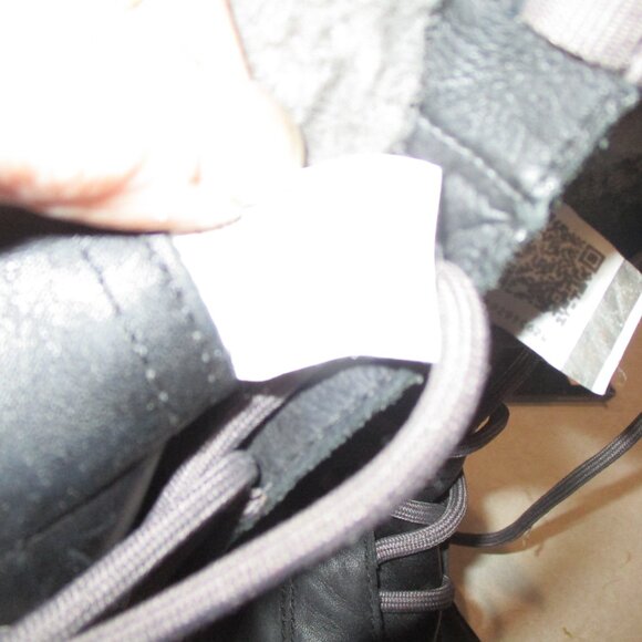 UGG waterproof rugged black/gray Lace-Up Winter Boots 8.5 - Picture 8 of 9